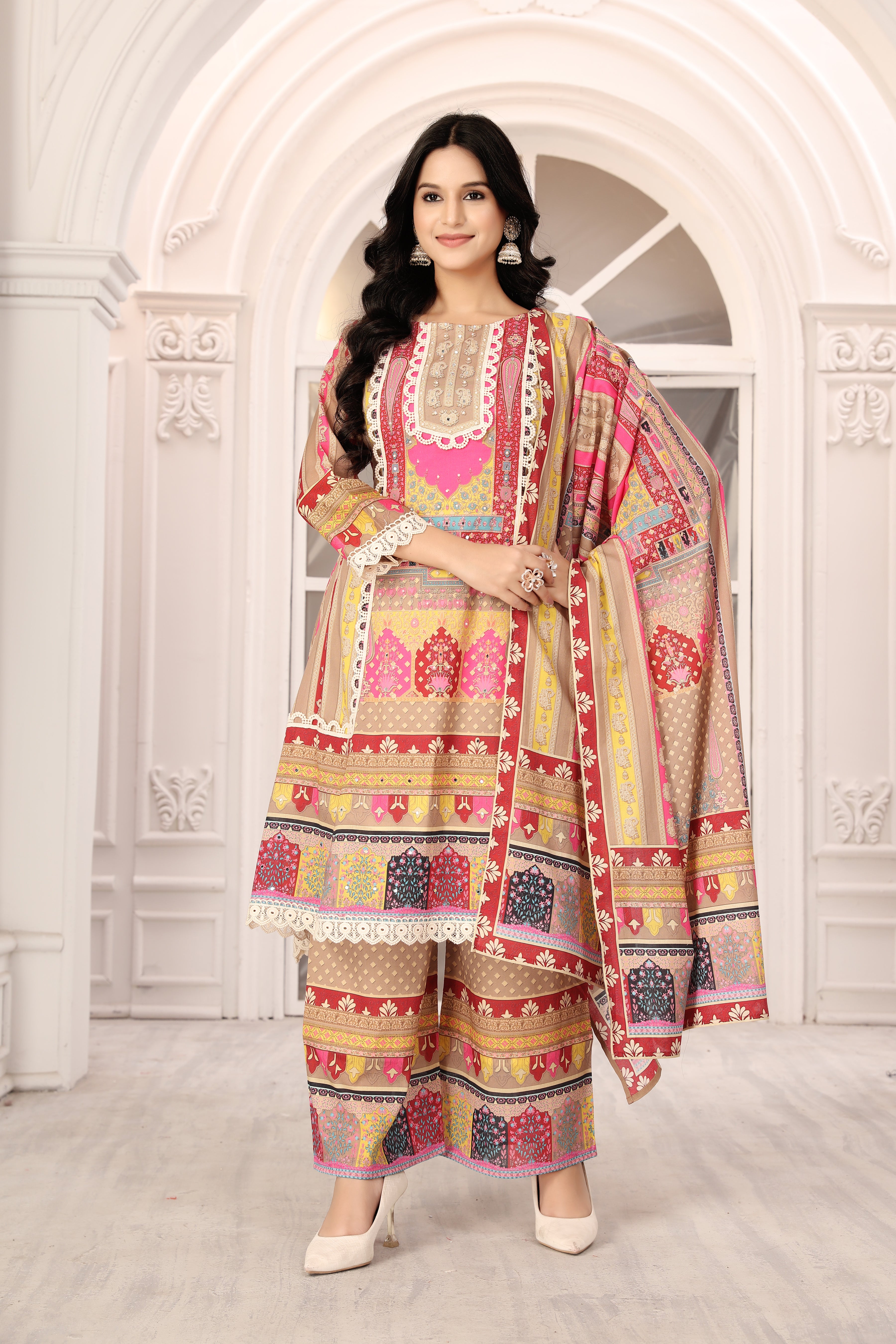 Royal Printed Suit Set With Elegant Neck Work And Print