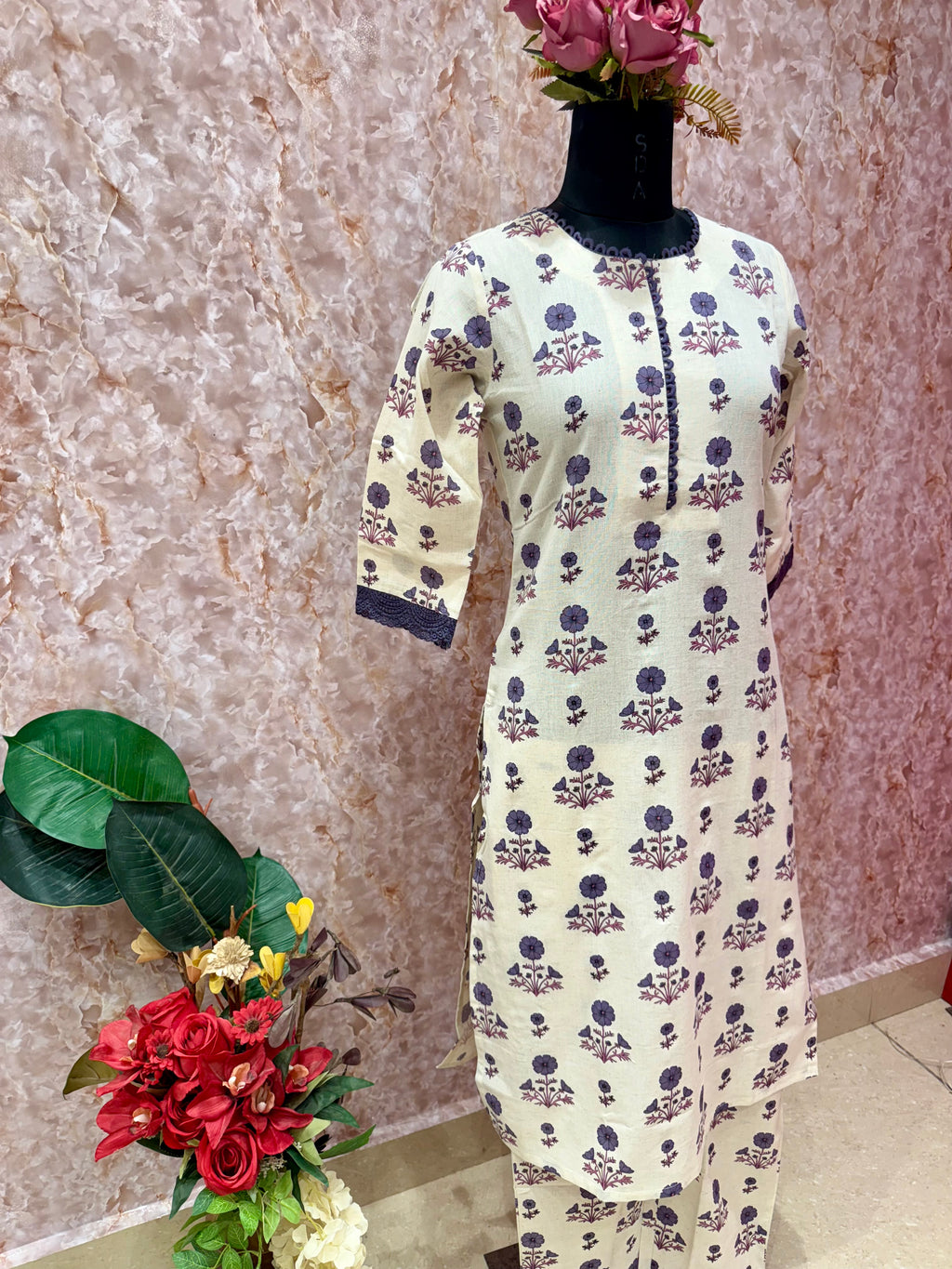 Elegant Bloom: Floral Printed Flex Cotton Kurta Set
