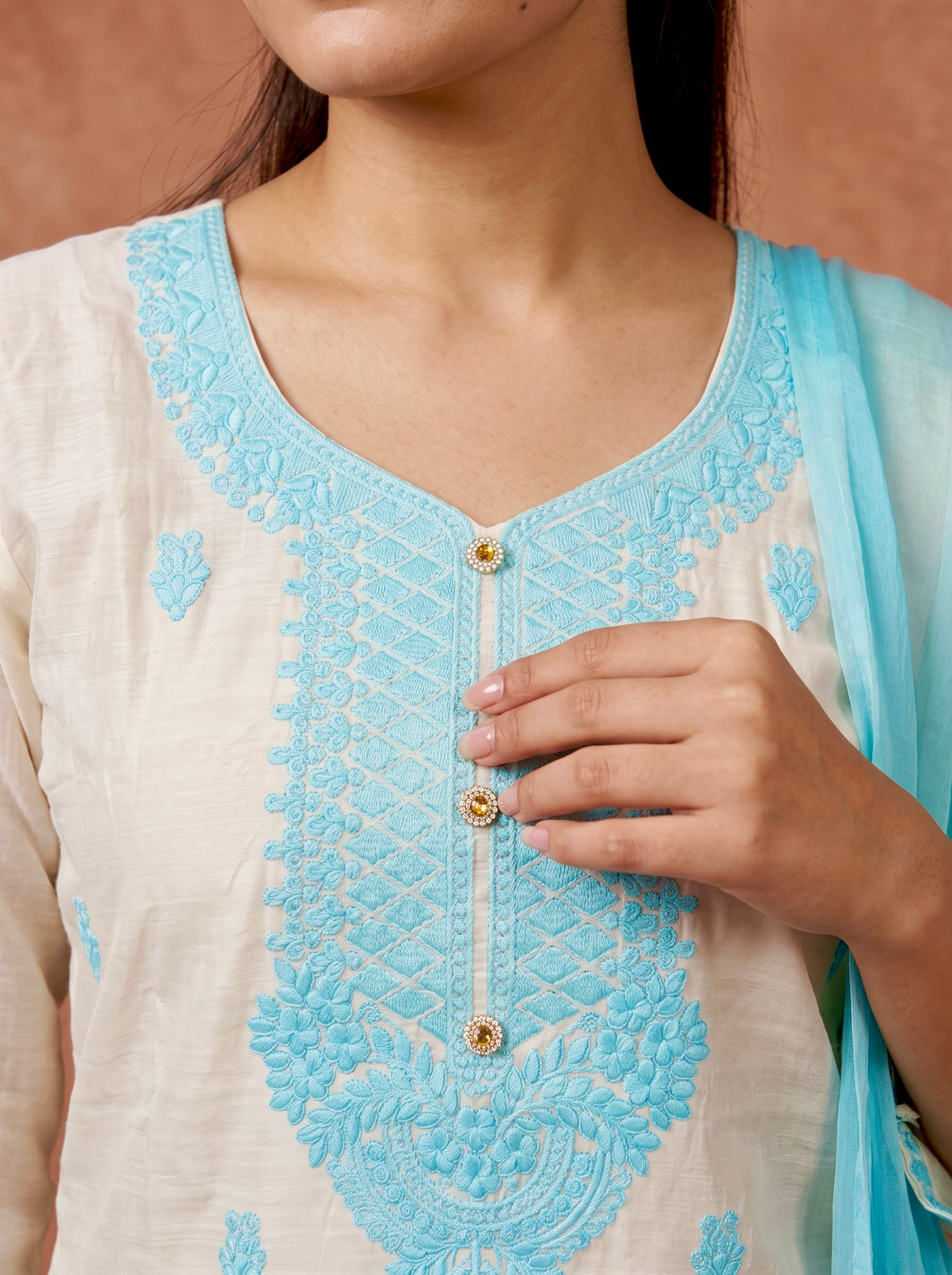 Off-White Chikankari Embroidered Slub Cotton Kurta Set